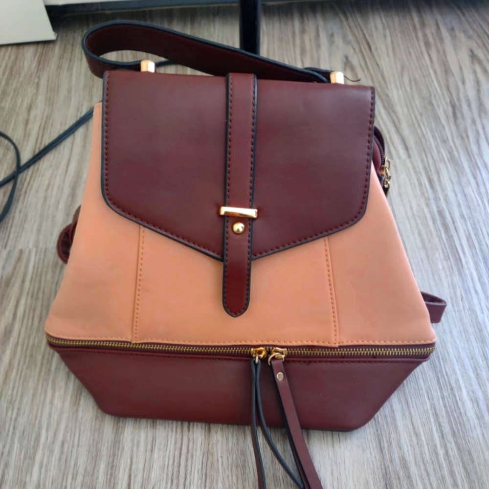 Backpack - Picture 2 of 3